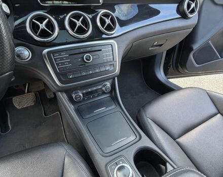 Черный Мерседес 250, объемом двигателя 2 л и пробегом 174 тыс. км за 14000 $, фото 14 на Automoto.ua