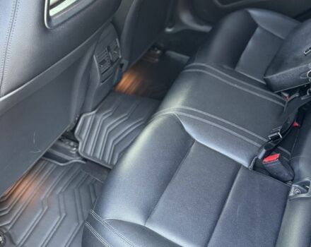 Черный Мерседес 250, объемом двигателя 2 л и пробегом 152 тыс. км за 15000 $, фото 7 на Automoto.ua