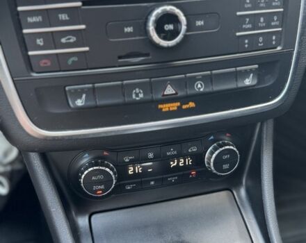 Черный Мерседес 250, объемом двигателя 2 л и пробегом 152 тыс. км за 15000 $, фото 11 на Automoto.ua