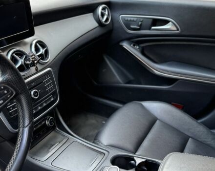 Черный Мерседес 250, объемом двигателя 2 л и пробегом 152 тыс. км за 15000 $, фото 6 на Automoto.ua