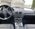 Черный Мерседес 250, объемом двигателя 2.1 л и пробегом 356 тыс. км за 7900 $, фото 4 на Automoto.ua