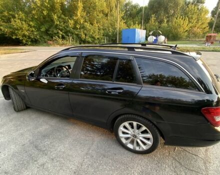 Черный Мерседес 250, объемом двигателя 2.1 л и пробегом 3 тыс. км за 9500 $, фото 2 на Automoto.ua