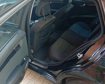 Чорний Мерседес 250, об'ємом двигуна 2.1 л та пробігом 298 тис. км за 9000 $, фото 4 на Automoto.ua