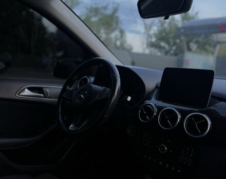 Чорний Мерседес 250, об'ємом двигуна 0 л та пробігом 147 тис. км за 10900 $, фото 8 на Automoto.ua