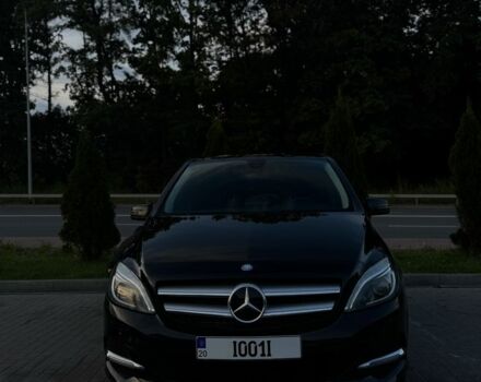 Чорний Мерседес 250, об'ємом двигуна 0 л та пробігом 147 тис. км за 10900 $, фото 1 на Automoto.ua