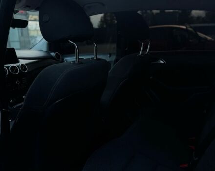 Чорний Мерседес 250, об'ємом двигуна 0 л та пробігом 147 тис. км за 10900 $, фото 13 на Automoto.ua