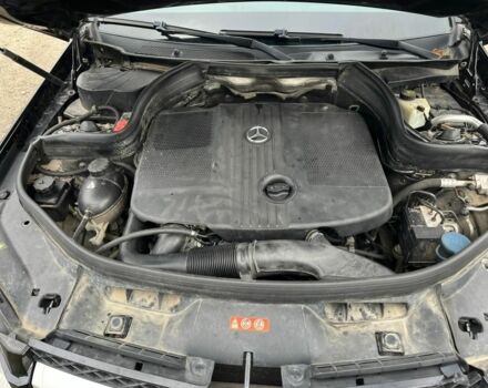 Чорний Мерседес 250, об'ємом двигуна 2.1 л та пробігом 215 тис. км за 19500 $, фото 7 на Automoto.ua