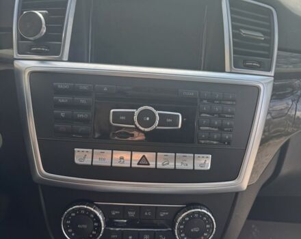 Черный Мерседес 250, объемом двигателя 2.1 л и пробегом 105 тыс. км за 23990 $, фото 13 на Automoto.ua