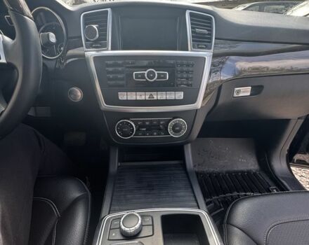 Черный Мерседес 250, объемом двигателя 2.1 л и пробегом 105 тыс. км за 23990 $, фото 14 на Automoto.ua