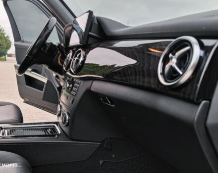 Чорний Мерседес 250, об'ємом двигуна 2.2 л та пробігом 270 тис. км за 18450 $, фото 20 на Automoto.ua