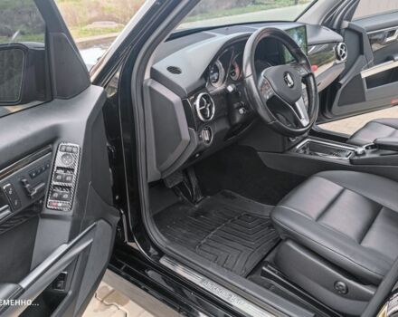 Чорний Мерседес 250, об'ємом двигуна 2.2 л та пробігом 270 тис. км за 18450 $, фото 17 на Automoto.ua