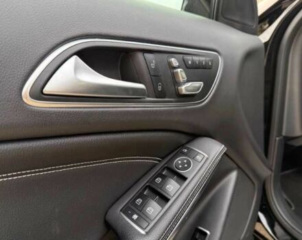 Черный Мерседес 250, объемом двигателя 2 л и пробегом 103 тыс. км за 12800 $, фото 14 на Automoto.ua