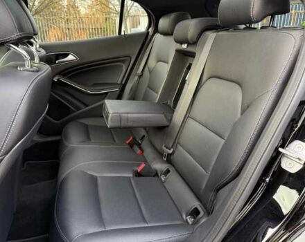 Черный Мерседес 250, объемом двигателя 2 л и пробегом 103 тыс. км за 12800 $, фото 13 на Automoto.ua