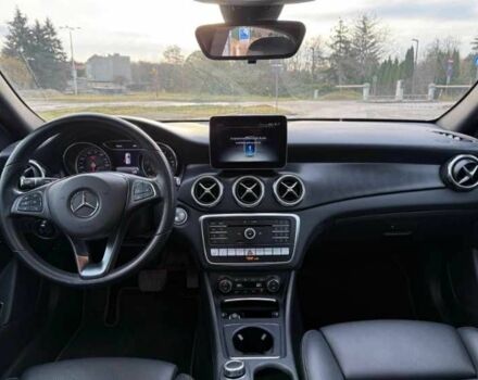 Черный Мерседес 250, объемом двигателя 2 л и пробегом 103 тыс. км за 12800 $, фото 9 на Automoto.ua