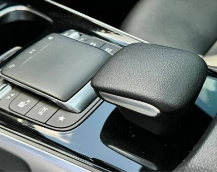 Черный Мерседес 250, объемом двигателя 2 л и пробегом 179 тыс. км за 677 $, фото 10 на Automoto.ua