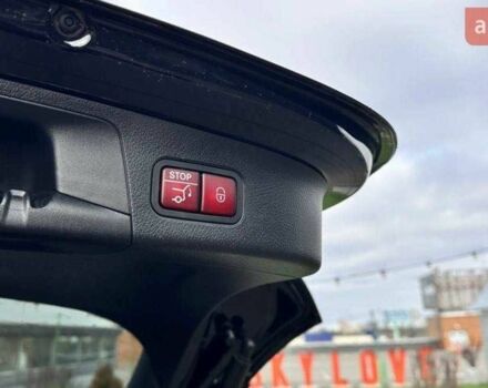 Чорний Мерседес 250, об'ємом двигуна 0 л та пробігом 39 тис. км за 31900 $, фото 11 на Automoto.ua