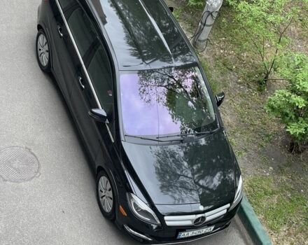 Чорний Мерседес 250, об'ємом двигуна 0 л та пробігом 80 тис. км за 11500 $, фото 1 на Automoto.ua