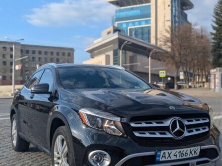 Чорний Мерседес 250, об'ємом двигуна 2 л та пробігом 56 тис. км за 21000 $, фото 1 на Automoto.ua