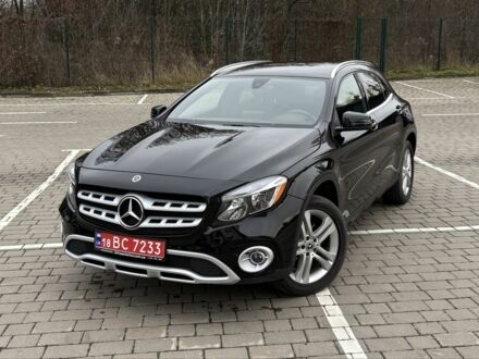 Чорний Мерседес 250, об'ємом двигуна 2 л та пробігом 180 тис. км за 18000 $, фото 1 на Automoto.ua