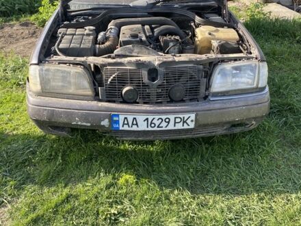 Мерседес 250 1993 у Яготине на Automoto.ua Фіолетовий Мерседес 250, об'ємом двигуна 2.5 л та пробігом 100 тис. км за 1000 $, фото 1 на Automoto.ua