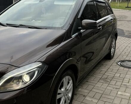 Коричневий Мерседес 250, об'ємом двигуна 0 л та пробігом 99 тис. км за 10900 $, фото 1 на Automoto.ua