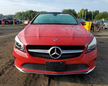 Красный Мерседес 250, объемом двигателя 2 л и пробегом 38 тыс. км за 3500 $, фото 4 на Automoto.ua