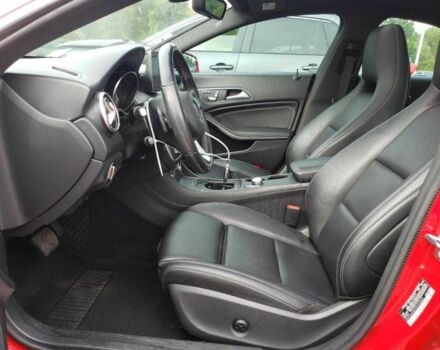 Красный Мерседес 250, объемом двигателя 2 л и пробегом 38 тыс. км за 3500 $, фото 6 на Automoto.ua