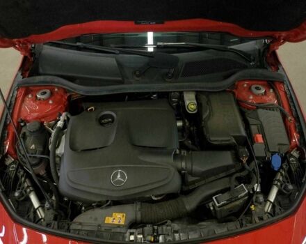 Красный Мерседес 250, объемом двигателя 2 л и пробегом 50 тыс. км за 3500 $, фото 10 на Automoto.ua