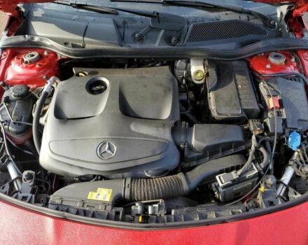 Красный Мерседес 250, объемом двигателя 2 л и пробегом 38 тыс. км за 3500 $, фото 10 на Automoto.ua