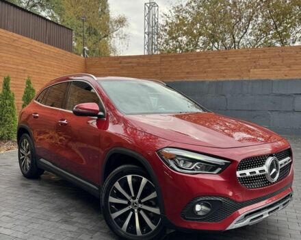 Красный Мерседес 250, объемом двигателя 2 л и пробегом 70 тыс. км за 28500 $, фото 3 на Automoto.ua