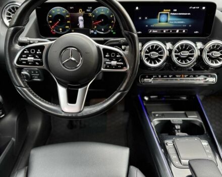 Красный Мерседес 250, объемом двигателя 2 л и пробегом 70 тыс. км за 28500 $, фото 8 на Automoto.ua