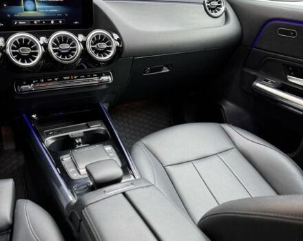 Красный Мерседес 250, объемом двигателя 2 л и пробегом 70 тыс. км за 28500 $, фото 10 на Automoto.ua