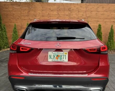 Красный Мерседес 250, объемом двигателя 2 л и пробегом 70 тыс. км за 28500 $, фото 5 на Automoto.ua