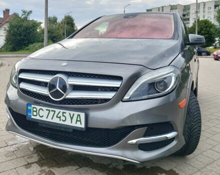 Сірий Мерседес 250, об'ємом двигуна 0 л та пробігом 120 тис. км за 9500 $, фото 4 на Automoto.ua