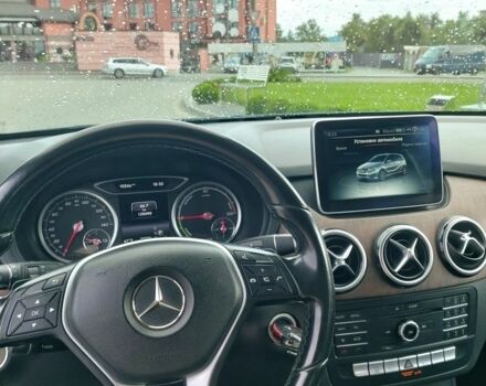 Сірий Мерседес 250, об'ємом двигуна 0 л та пробігом 120 тис. км за 9500 $, фото 6 на Automoto.ua