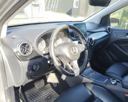 Серый Мерседес 250, объемом двигателя 0 л и пробегом 127 тыс. км за 10199 $, фото 20 на Automoto.ua