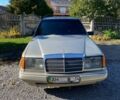 Серый Мерседес 250, объемом двигателя 2.5 л и пробегом 400 тыс. км за 1207 $, фото 5 на Automoto.ua