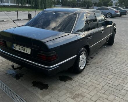 Сірий Мерседес 250, об'ємом двигуна 2.5 л та пробігом 282 тис. км за 2200 $, фото 5 на Automoto.ua