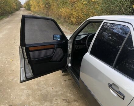 Сірий Мерседес 250, об'ємом двигуна 2.5 л та пробігом 494 тис. км за 3500 $, фото 10 на Automoto.ua