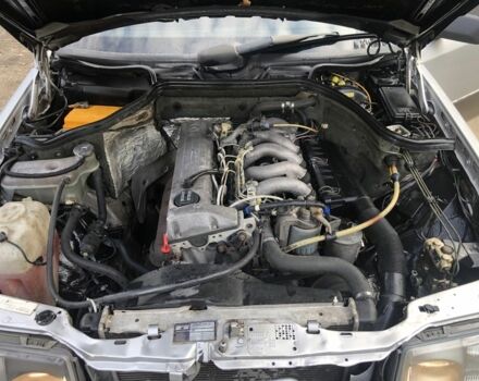 Сірий Мерседес 250, об'ємом двигуна 2.5 л та пробігом 494 тис. км за 3500 $, фото 8 на Automoto.ua