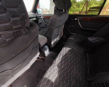 Серый Мерседес 250, объемом двигателя 2.5 л и пробегом 407 тыс. км за 2500 $, фото 5 на Automoto.ua