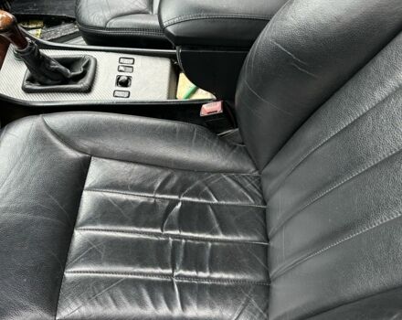 Серый Мерседес 250, объемом двигателя 2.5 л и пробегом 350 тыс. км за 3800 $, фото 6 на Automoto.ua