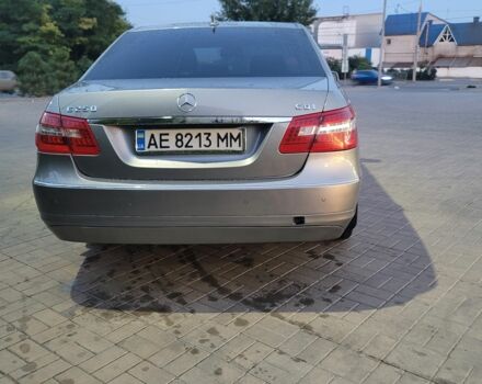 Сірий Мерседес 250, об'ємом двигуна 2.1 л та пробігом 382 тис. км за 12000 $, фото 4 на Automoto.ua