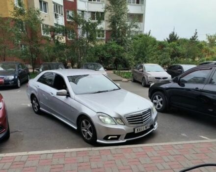 Серый Мерседес 250, объемом двигателя 2 л и пробегом 350 тыс. км за 6000 $, фото 4 на Automoto.ua