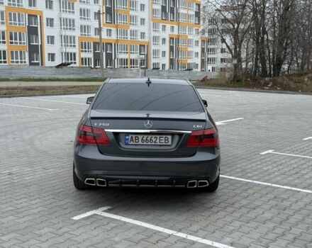 Сірий Мерседес 250, об'ємом двигуна 2.1 л та пробігом 345 тис. км за 13800 $, фото 4 на Automoto.ua