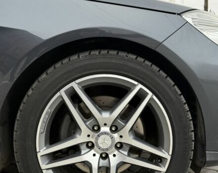 Сірий Мерседес 250, об'ємом двигуна 2.1 л та пробігом 345 тис. км за 13800 $, фото 14 на Automoto.ua