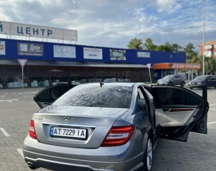 Сірий Мерседес 250, об'ємом двигуна 1.8 л та пробігом 243 тис. км за 8999 $, фото 3 на Automoto.ua