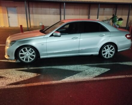 Серый Мерседес 250, объемом двигателя 2 л и пробегом 350 тыс. км за 6000 $, фото 13 на Automoto.ua