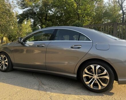 Серый Мерседес 250, объемом двигателя 2 л и пробегом 172 тыс. км за 14000 $, фото 2 на Automoto.ua