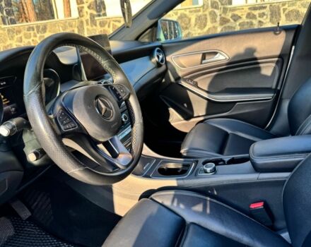 Серый Мерседес 250, объемом двигателя 2 л и пробегом 188 тыс. км за 21500 $, фото 4 на Automoto.ua